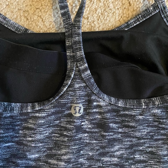 Bundle of 2 Lululemon Tanks - Picture 10 of 12